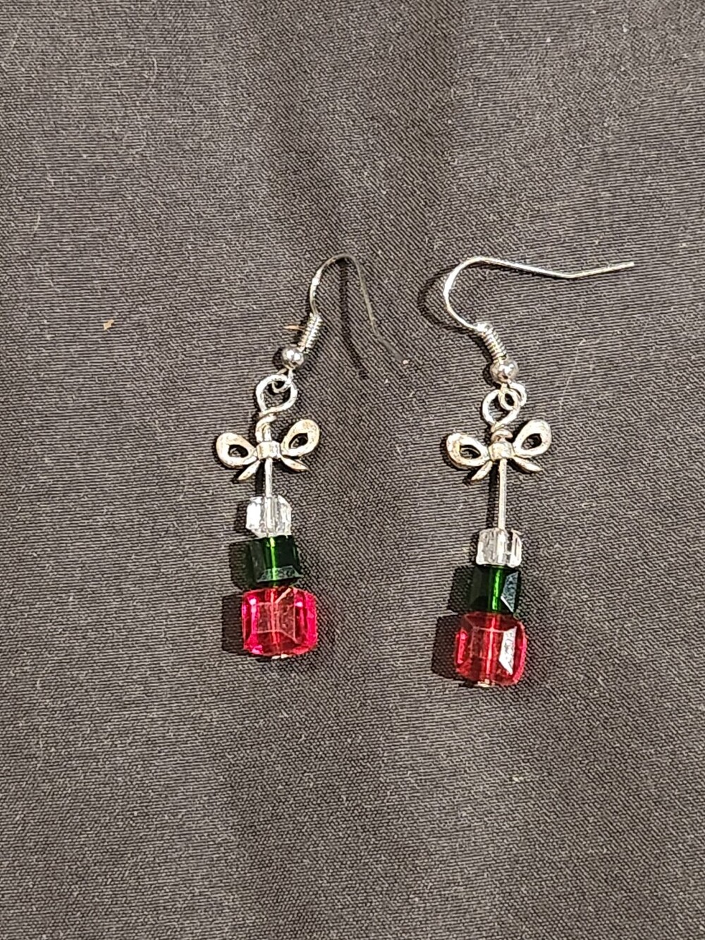 Christmas Holiday Gift Present Earrings Glass Beads with Bow Drop Dangle